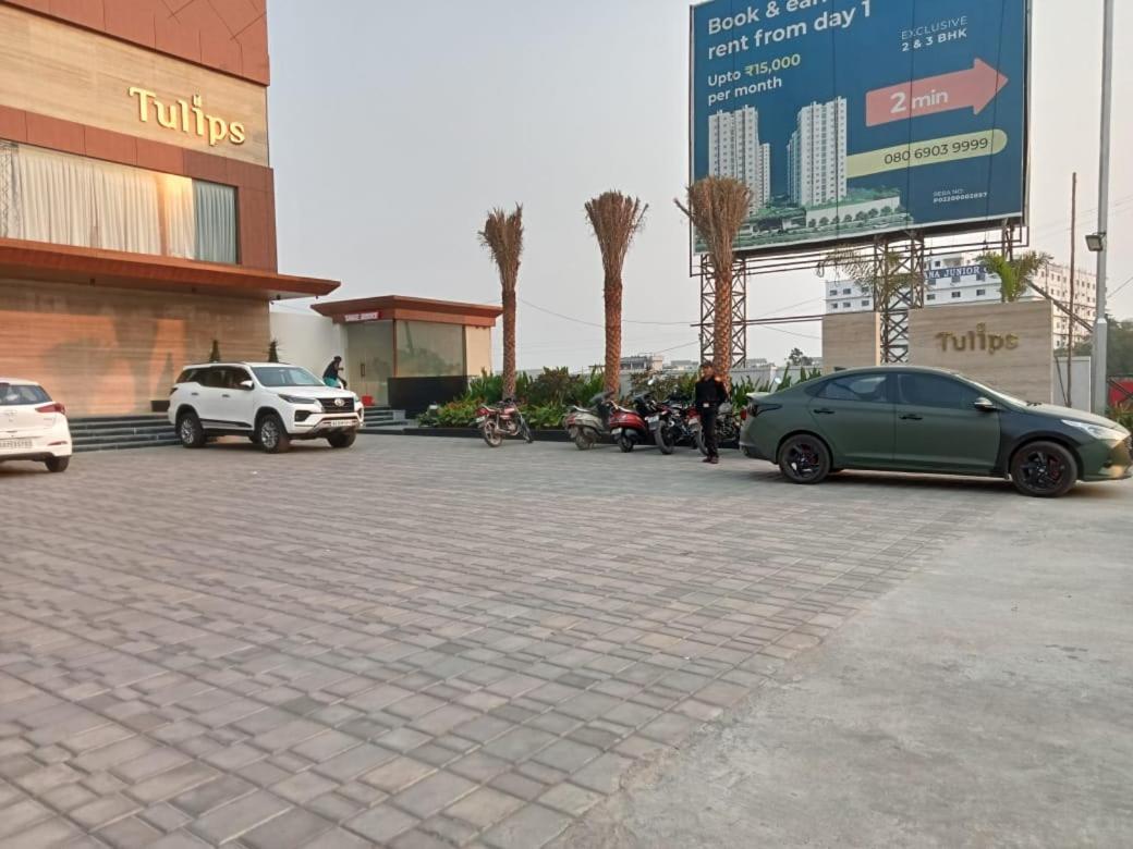 Hotel Tulips Grand Hyderabad Exterior photo